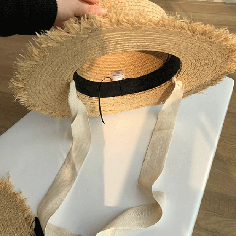 Straw Hat Women Wide Brim Sun Protection Beach Hat Black and White Ribbon Bowknot Straw Cap Casual Ladies Flat Top Panama Hat