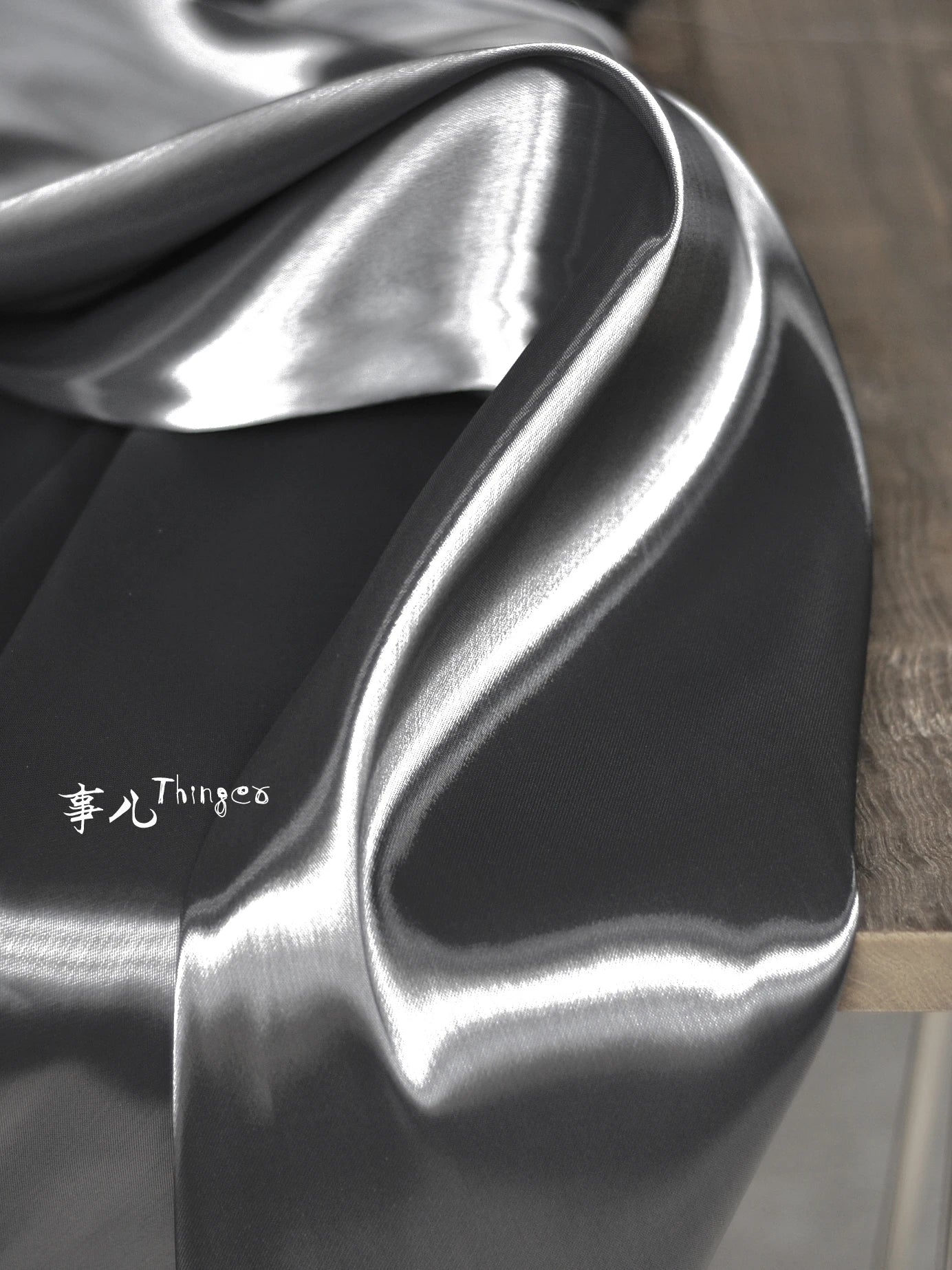 50 * 150cm Shiny Crystal Silk Satin Fabric Reflective Fabric Liquid Metal Gloss Very Wide Fabric Designer Fabric/Charcoal Gray